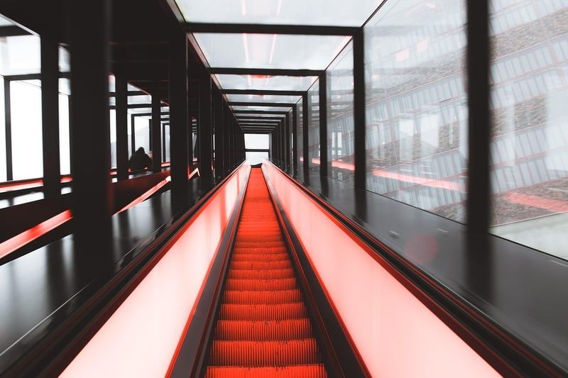 Découvrez le prix d'un monte-escalier droit Stannah en 2026 : guide complet et astuces